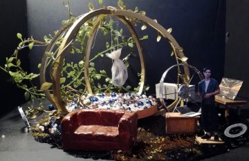 Photo (maquette du décor) : #CiE